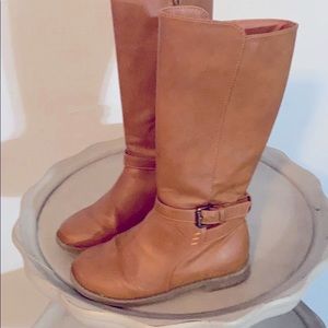 Size youth 11 boots from The Children’s Place